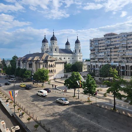 Stefan Cel Mare Boulevard Pedestrian Street Palas Iasi Exterior foto